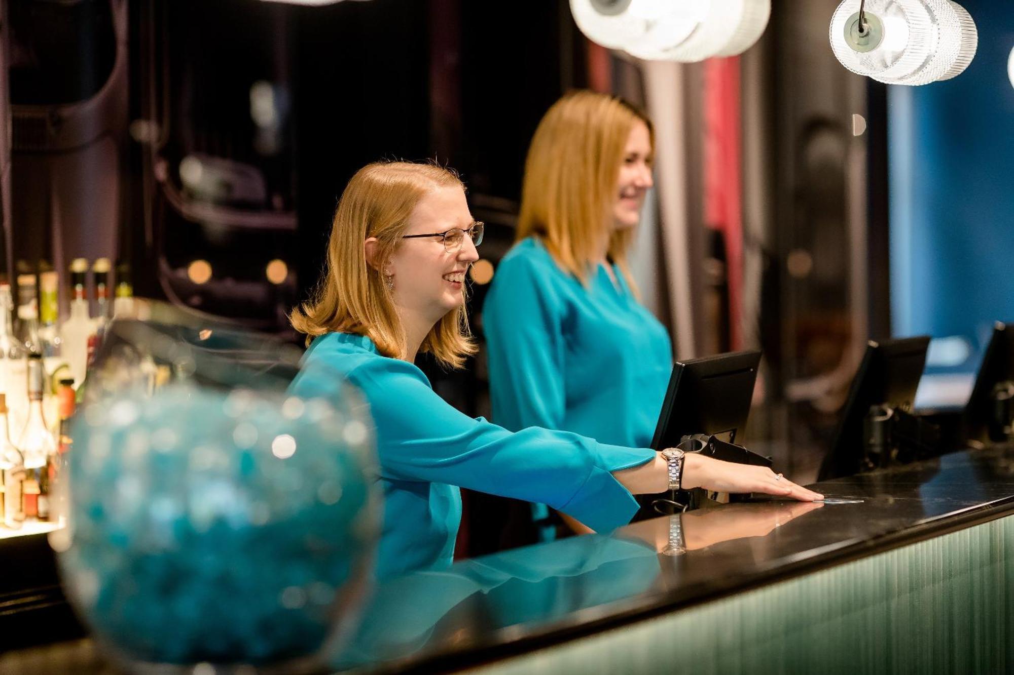 Motel One Frankfurt-Eastside Frankfurt am Main Eksteriør billede