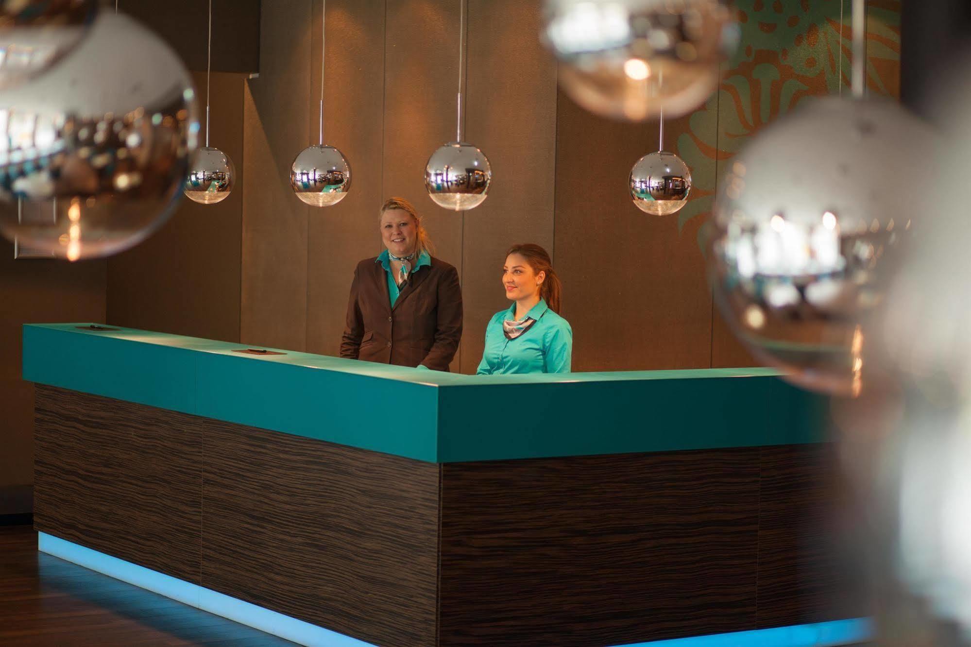 Motel One Frankfurt-Eastside Frankfurt am Main Eksteriør billede
